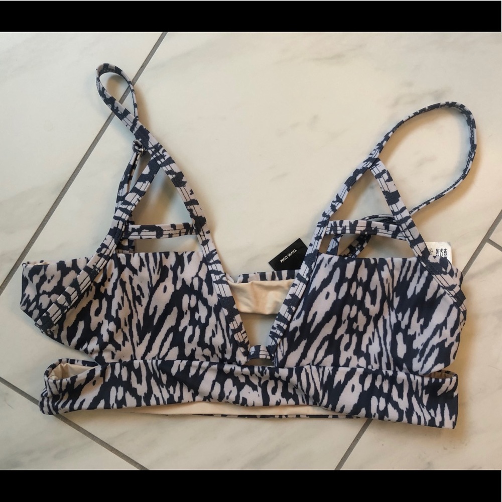 Tavik Swimsuit Size Medium NWT